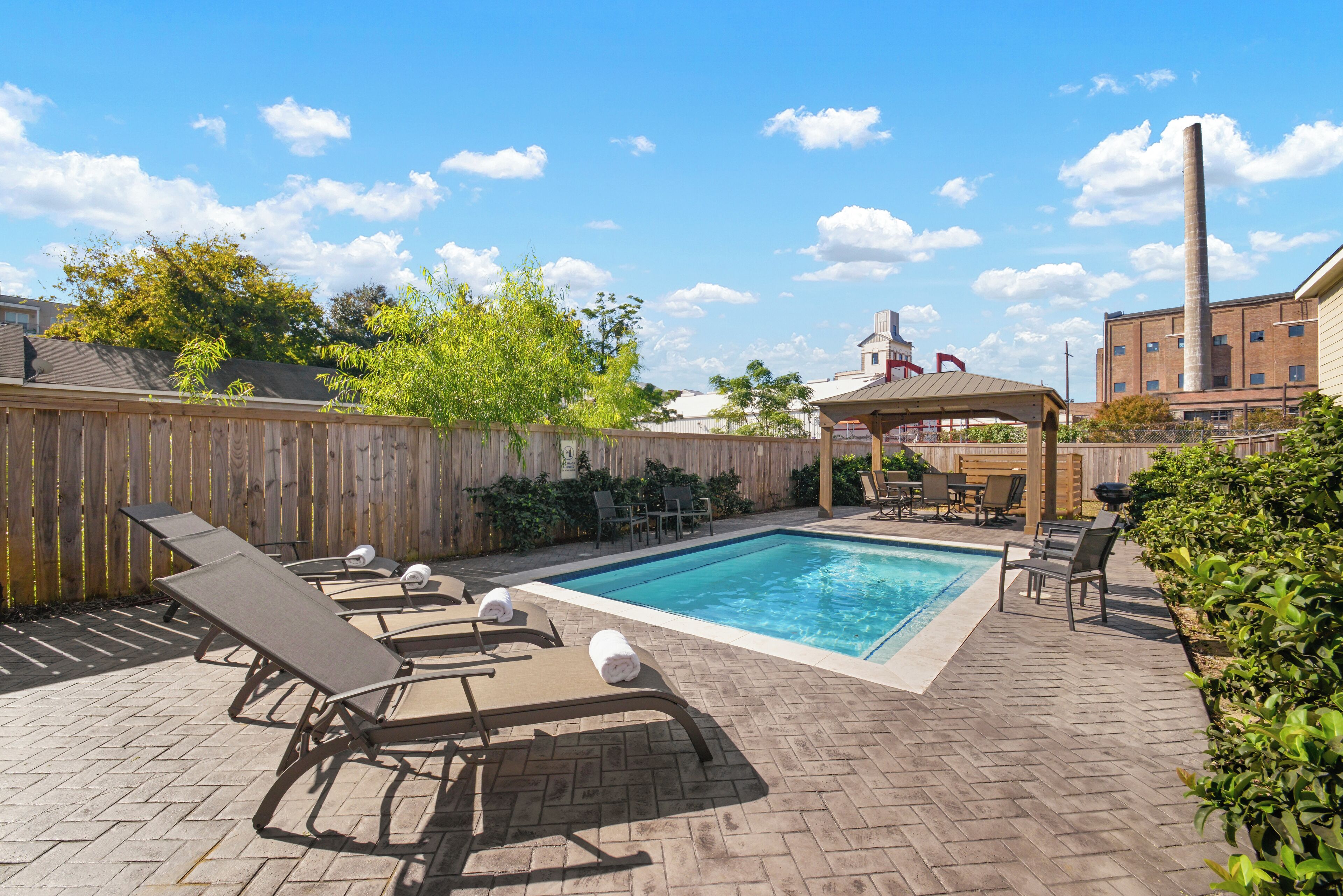 室外泳池、暖水池