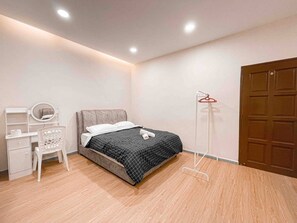 4 bedrooms, WiFi, bed sheets