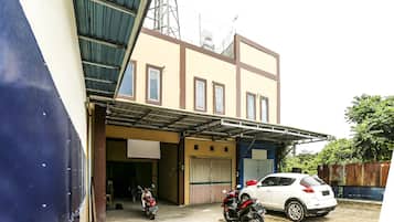 Mặt tiền nơi lưu trú