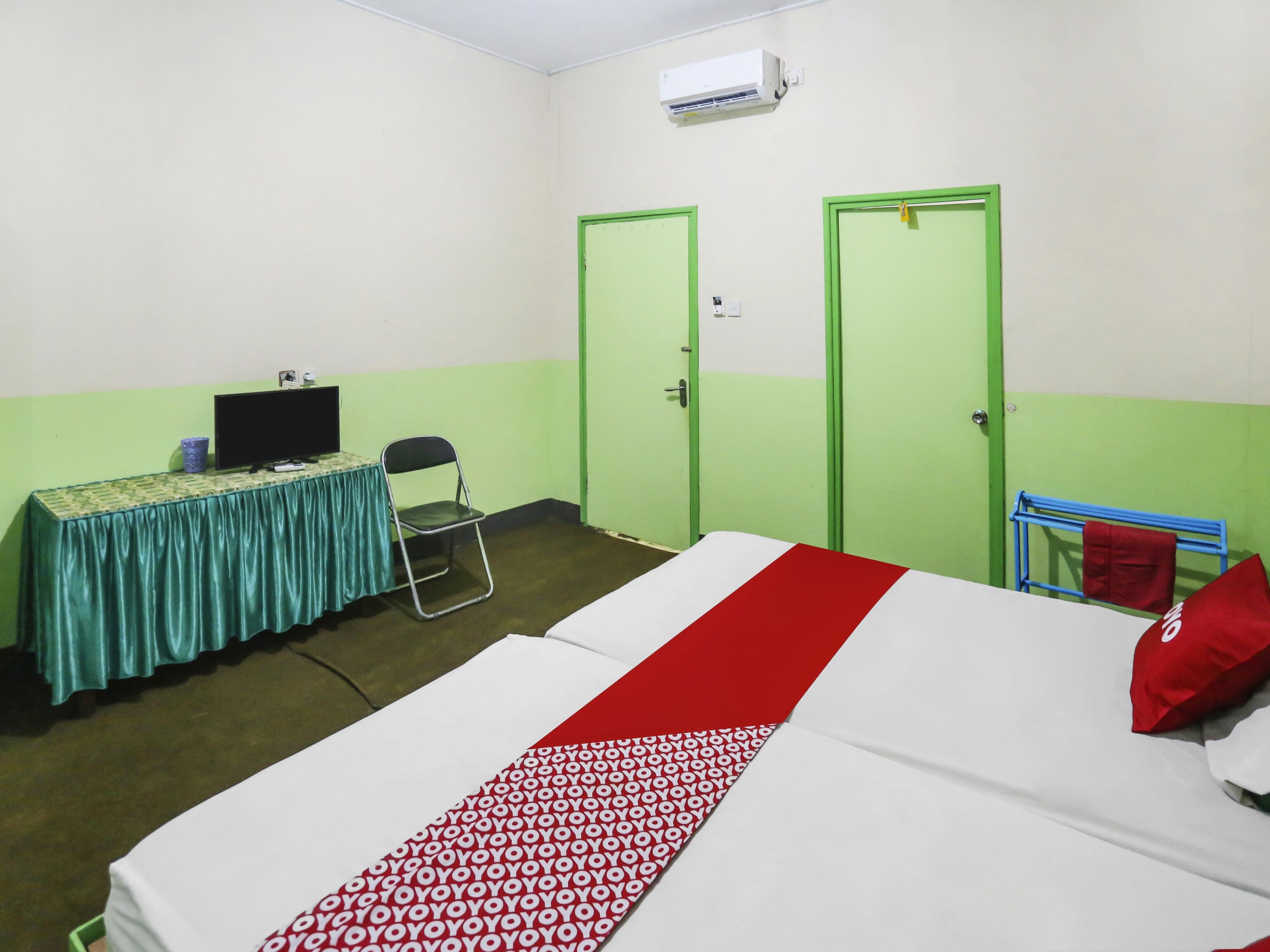 OYO 90825 Hotel Lizha 2