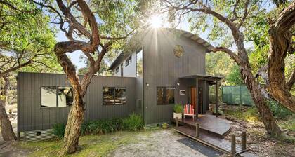 Enjoy Tranquillity in this 4 Bedroom Retreat with the most amazing bush views, nestled in serenity.