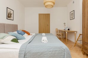 1 bedroom, desk, iron/ironing board, WiFi