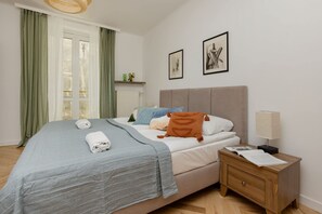 1 bedroom, desk, iron/ironing board, WiFi