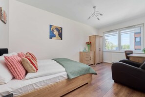 1 Schlafzimmer, Schreibtisch, Bügeleisen/Bügelbrett, WLAN