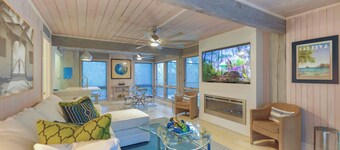 The Shore Bird-Private Captiva Escape Bay to Gulf Cottage!