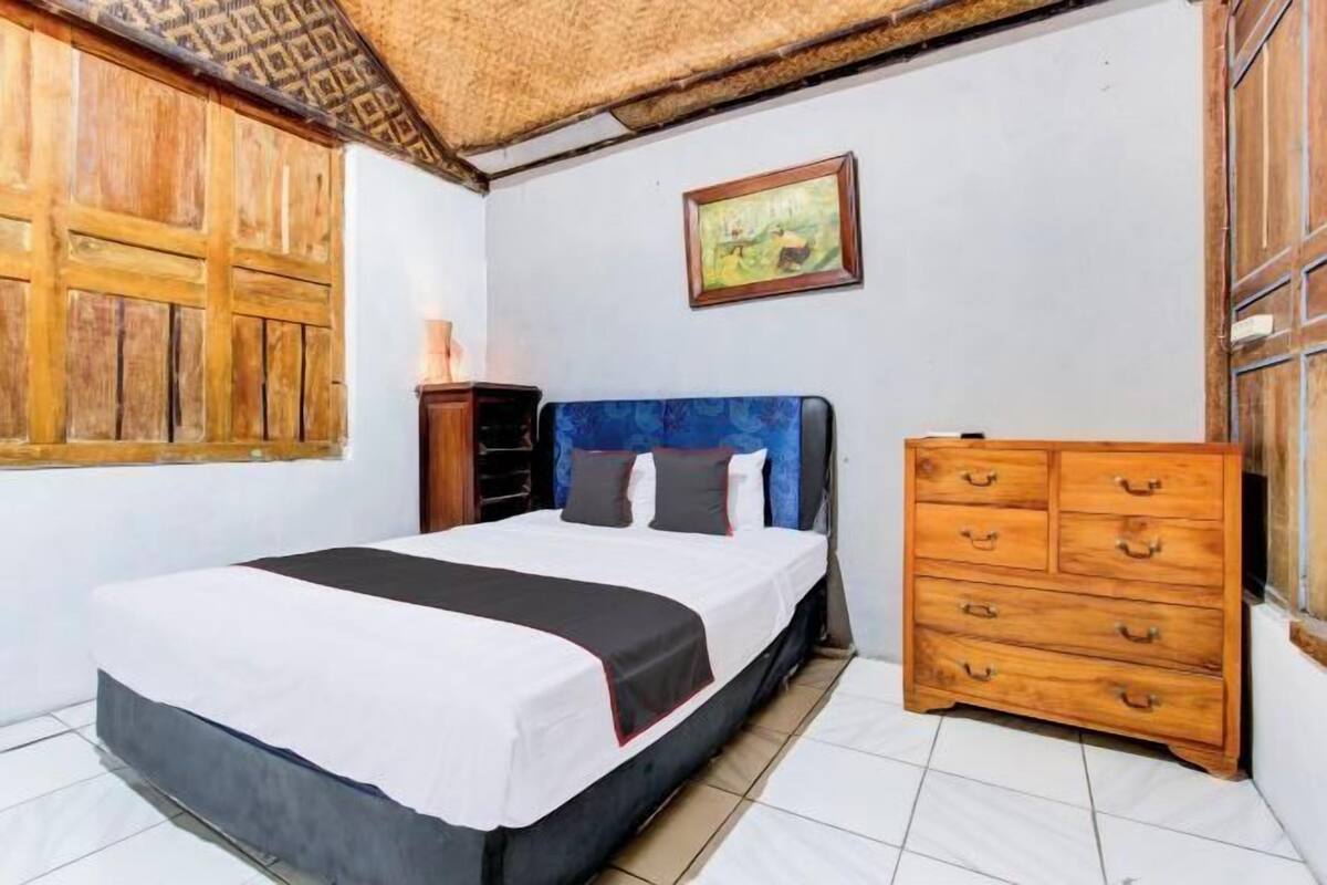 1 bedroom, premium bedding, free WiFi, bed sheets