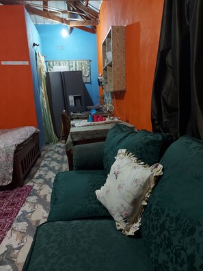 Chambre simple | Fer et planche à repasser