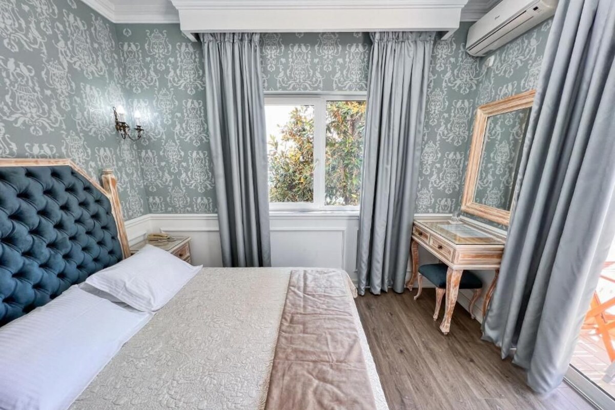 Desk, soundproofing, bed sheets