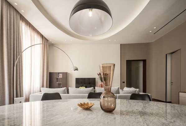 Dining - Sant'Ambrogio Luxury Apartment R&R (Milano)