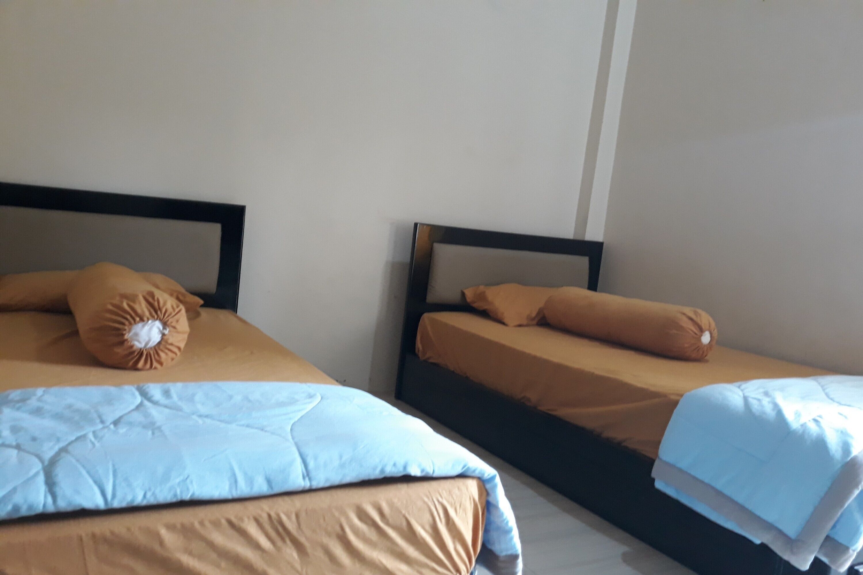 Standard Twin Room | Laptop workspace, free WiFi, bed sheets