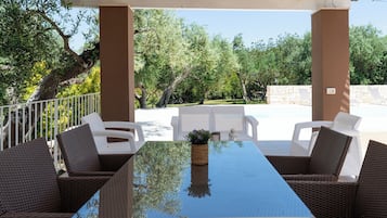 Piscina externa sazonal