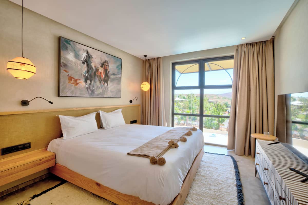 Comfort Room | Premium bedding, down comforters, minibar, free WiFi
