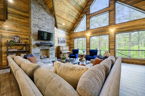 Flat-screen TV, fireplace, video-game console, offices