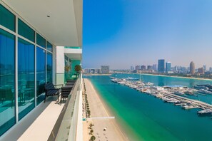 Appartement luxueux, 3 chambres, non-fumeur, vue sur la mer | Vue du balcon