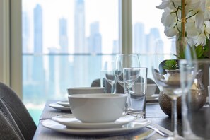 Departamento de lujo, 3 habitaciones, para no fumadores, vista al mar | Comedor