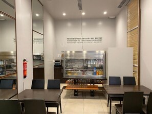 Daily buffet breakfast (EUR 99 per person) - dpCristal Calvo Sotelo 164 4C (Sarria)