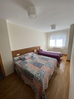 Apartamento familiar | 3 dormitorios, mobiliario individual, cunas gratuitas y wifi gratis