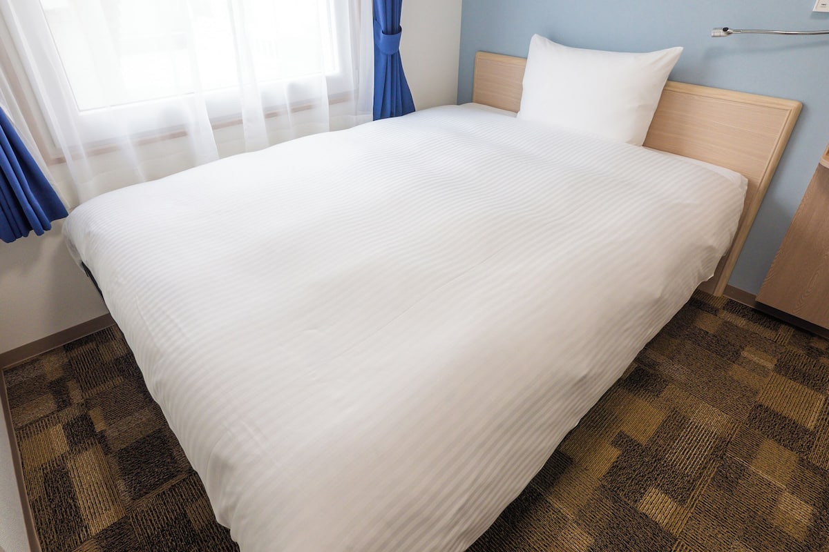 Habitación individual estándar, no fumadores | Wifi gratis y ropa de cama