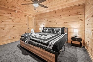 3 bedrooms, desk, free WiFi, bed sheets