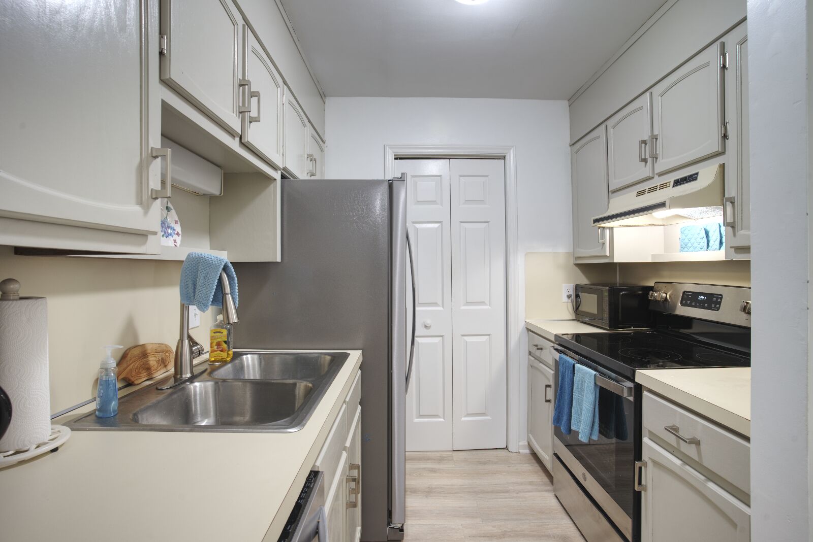 Charming Royal Refuge a Short Walk to Town in Blowing Rock