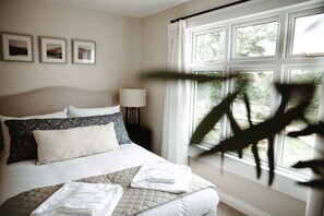 Habitación clásica doble | Tabla de planchar con plancha, wifi gratis, ropa de cama