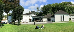 Bagian depan properti