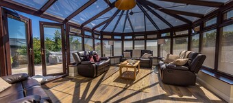 A cottage that sleeps 12 guests  in 6 bedrooms