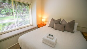 2 bedrooms, desk, iron/ironing board, free WiFi