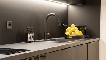 Fridge, oven, toaster, cookware/dishes/utensils