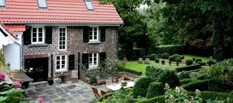 Landhaus in Idyllischer, Ruhiger Lage und Flughafennähe