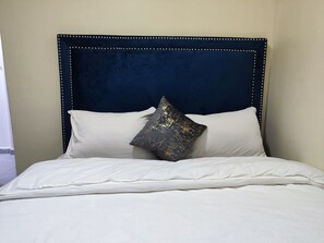 1 bedroom, iron/ironing board, free WiFi