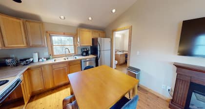 The Mountaineer Apartment - Gunnison