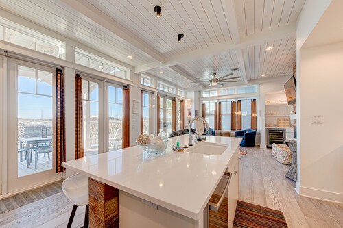 Resort Pools, Pet Friendly, Golf Cart Boardwalk to Beach