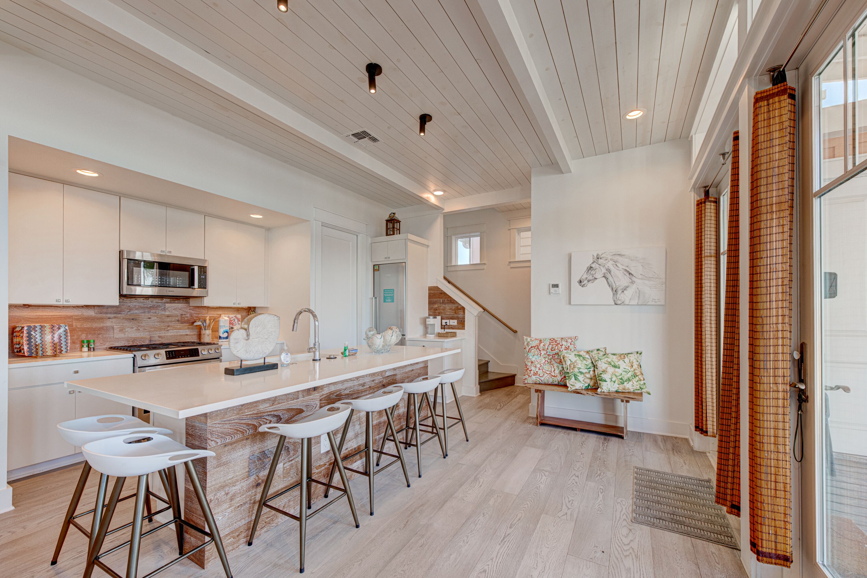 雪櫃、微波爐、焗爐、爐具