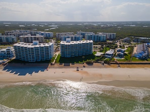 Am Strand, Liegestühle, Strandtücher