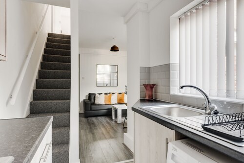 Vichy - Strathcona Suites, 3 Beds Houses in Wavertree