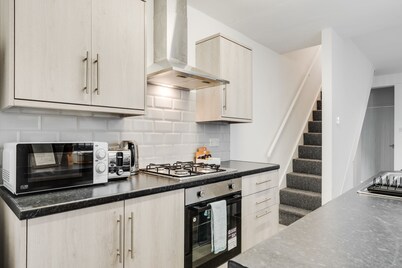 Vichy - Strathcona Suites, 3 Beds Houses in Wavertree