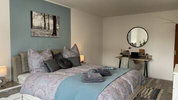 3 habitaciones, tabla de planchar con plancha, cuna de viaje y wifi