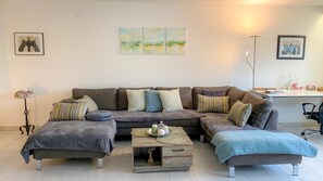 Fernseher, Stereoanlage