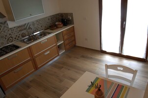 经典客房, 多张床, 城市景观 | 私人厨房 | 茶具/咖啡用具