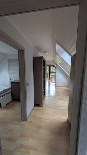 4 bedrooms, travel cot, free WiFi, bed sheets - Apartment in the countryside in Hollige for 6 people plus 2 child's travel cots (Walsrode)
