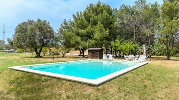Piscina externa sazonal