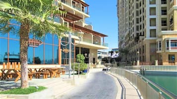 Apartment (0 Bedroom) | Exterior