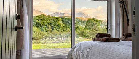 Cottage | 4 slaapkamers, individueel gedecoreerd, individueel gemeubileerd