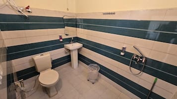Deluxe Room | Bathroom