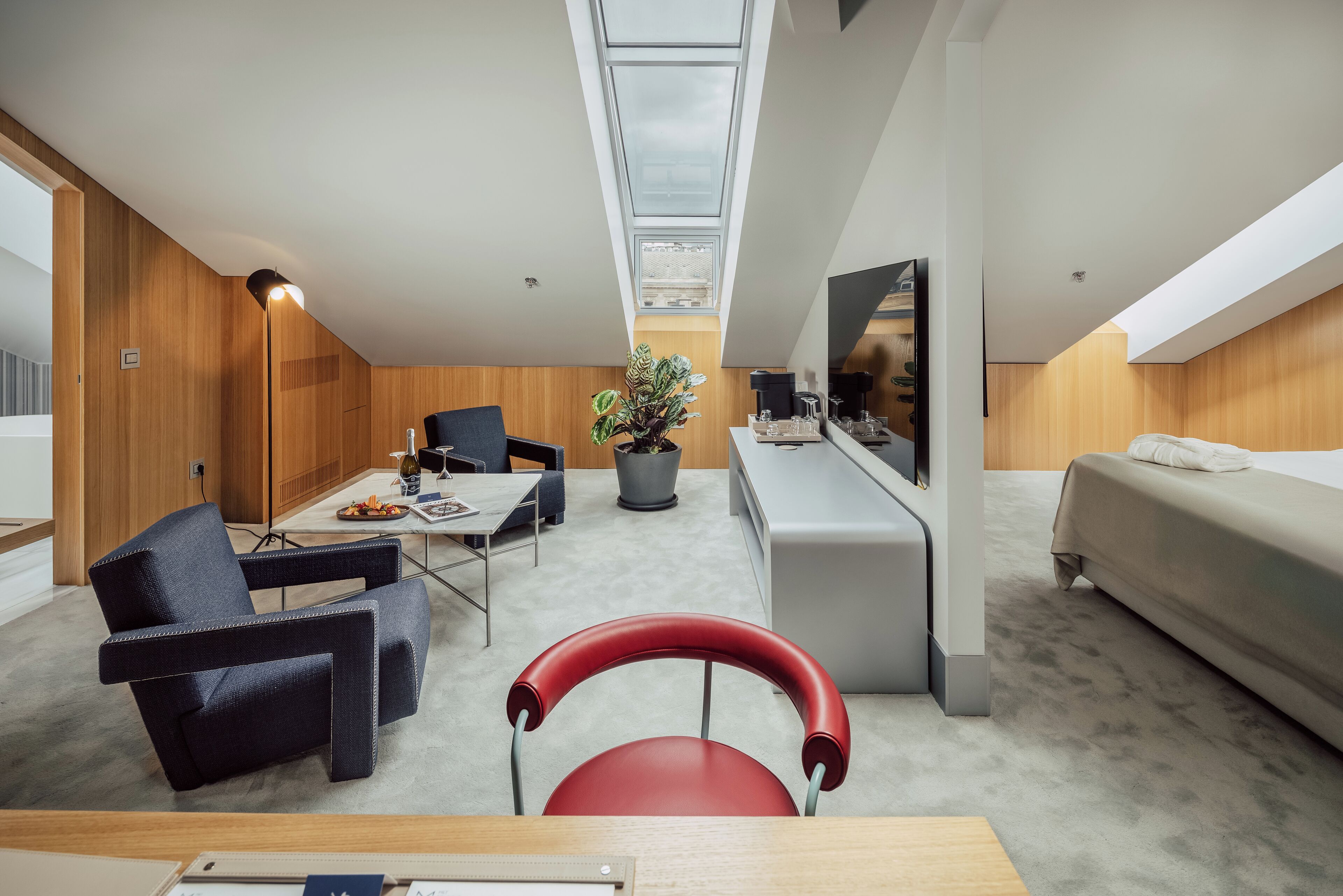 Studio Suite Deluxe | Minibar, két bảo mật tại phòng, bàn 