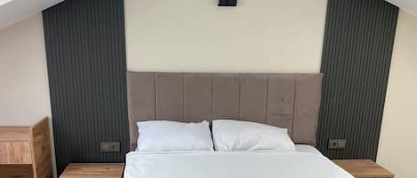 Exklusivt loft - sjöutsikt | Sängtillbehör av högsta kvalitet, skrivbord och gratis wi-fi