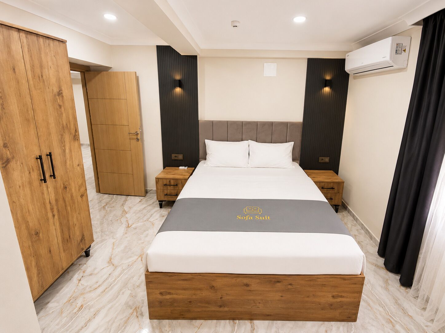 Panoramic Apartment | Premium bedding, desk, free WiFi