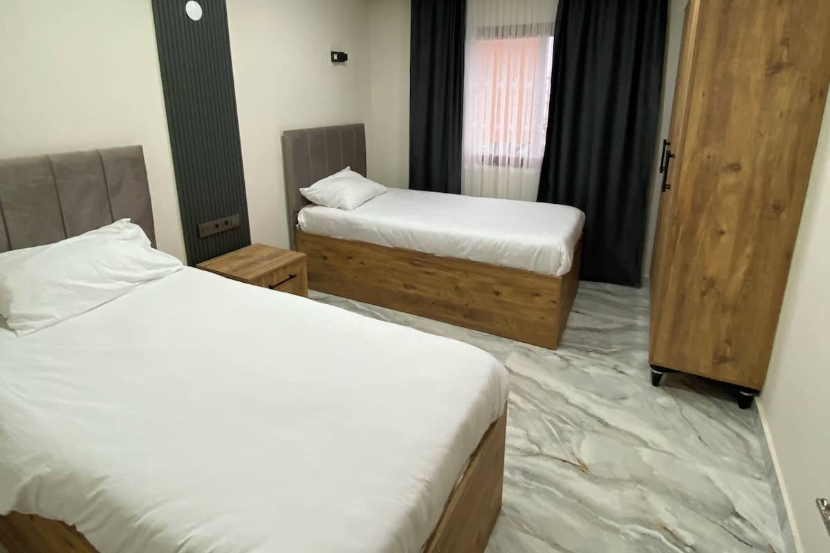 Panoramic-Apartment | Hochwertige Bettwaren, Schreibtisch, kostenloses WLAN