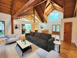 TV, fireplace, table football, stereo